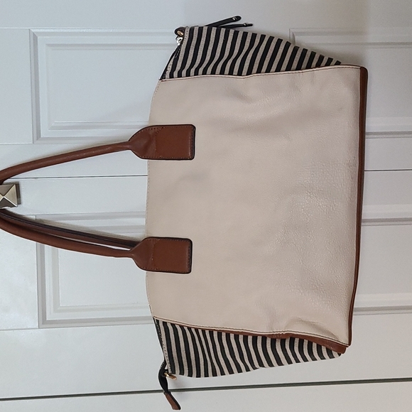 Call it spring bag - Picture 2 of 4